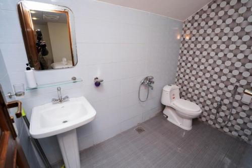 standard_queen_room4