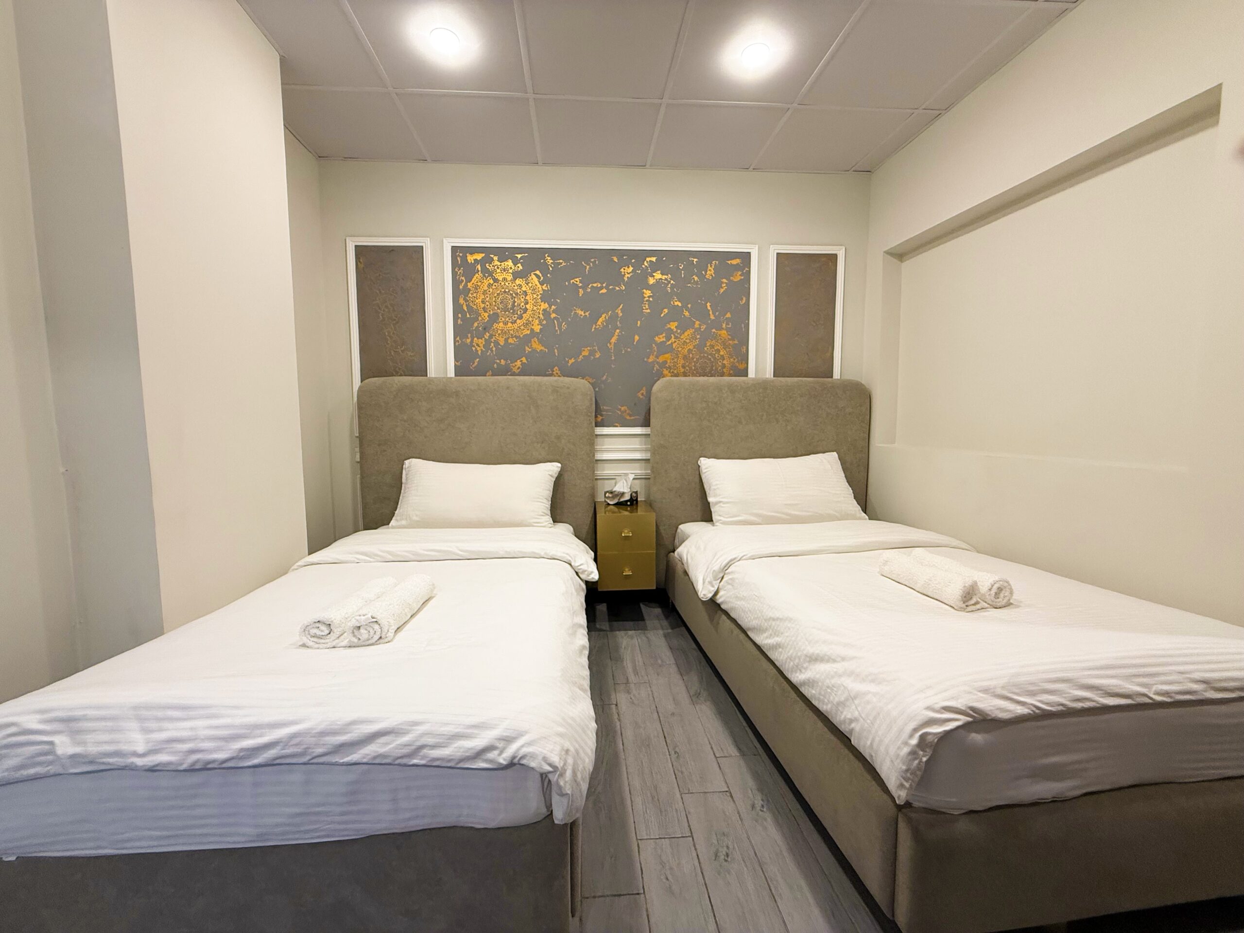 Twin Room
